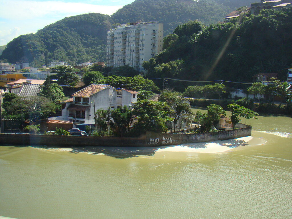Praia dos Amores
